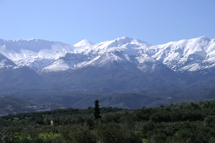 PICT2194 small LEFKA ORI CLEAR DAY.jpg - 231503 Bytes